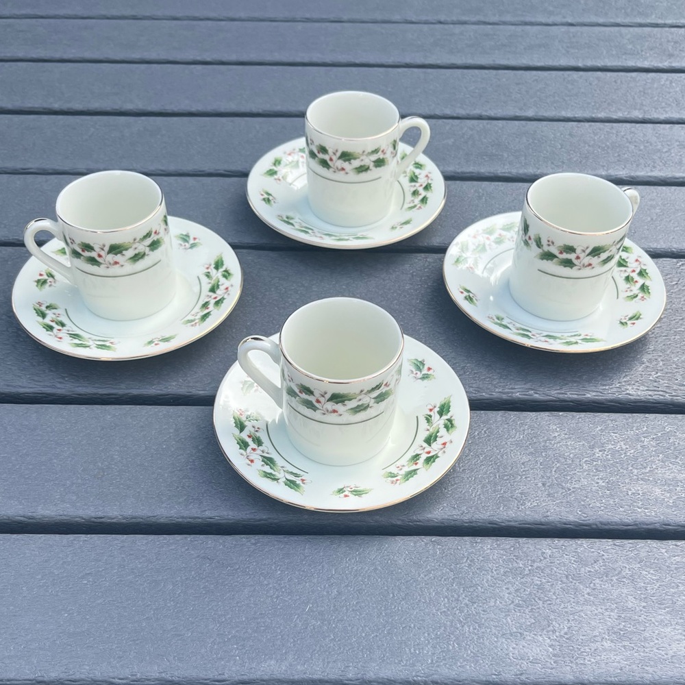 Vintage Caldor; Porcelain Ware; Set of 4 Demitasse Cap & Saucer; In Box